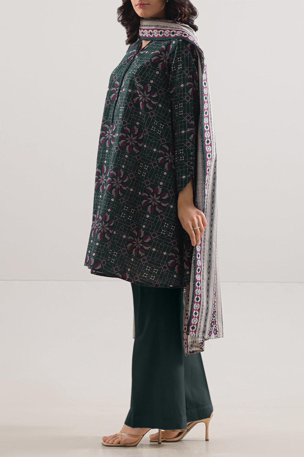 SAYA Printed Lawn 3-Piece Unstitched Suit | SA-1003