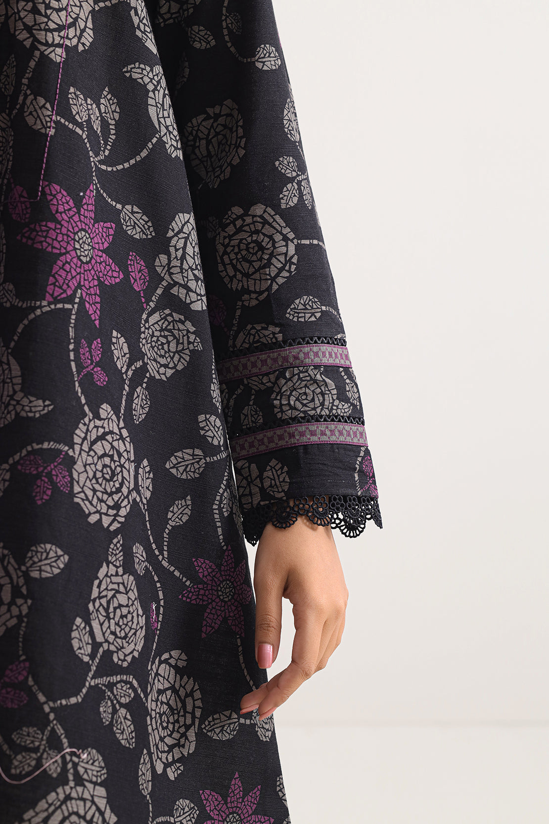 SAYA Printed Lawn 3-Piece Unstitched Suit | SA-1009