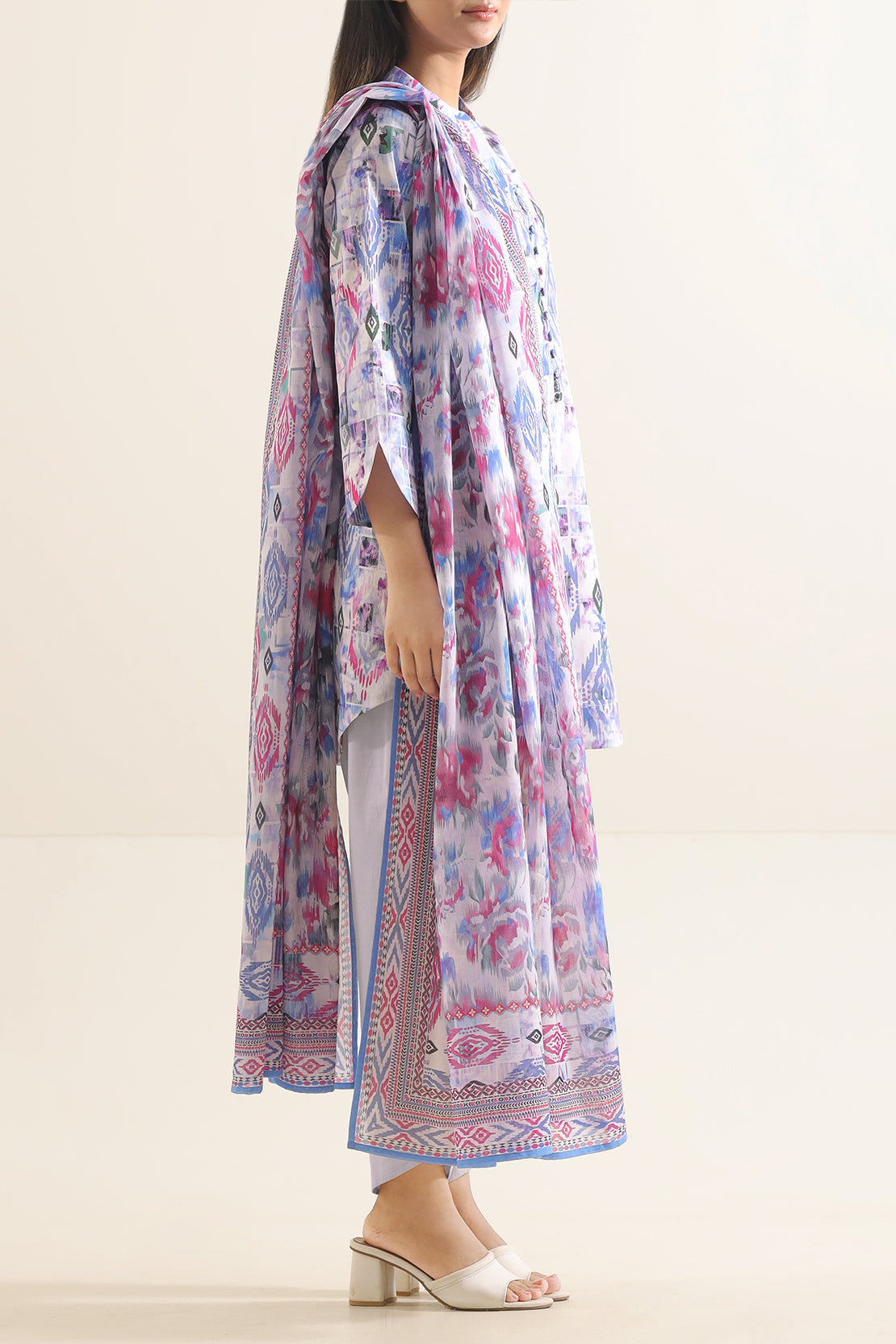 SAYA Printed Lawn 3-Piece Unstitched Suit | SA-1016