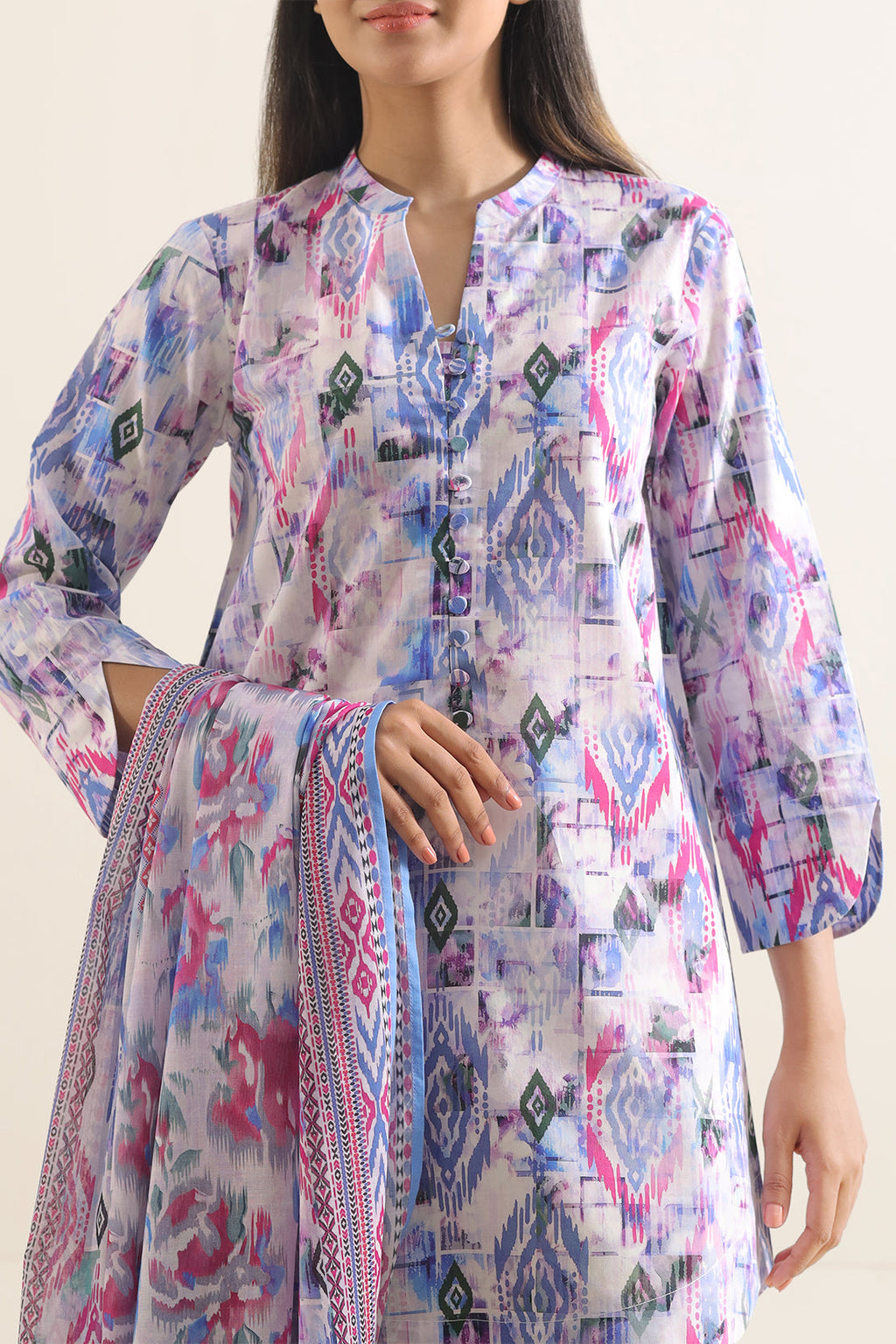 SAYA Printed Lawn 3-Piece Unstitched Suit | SA-1016