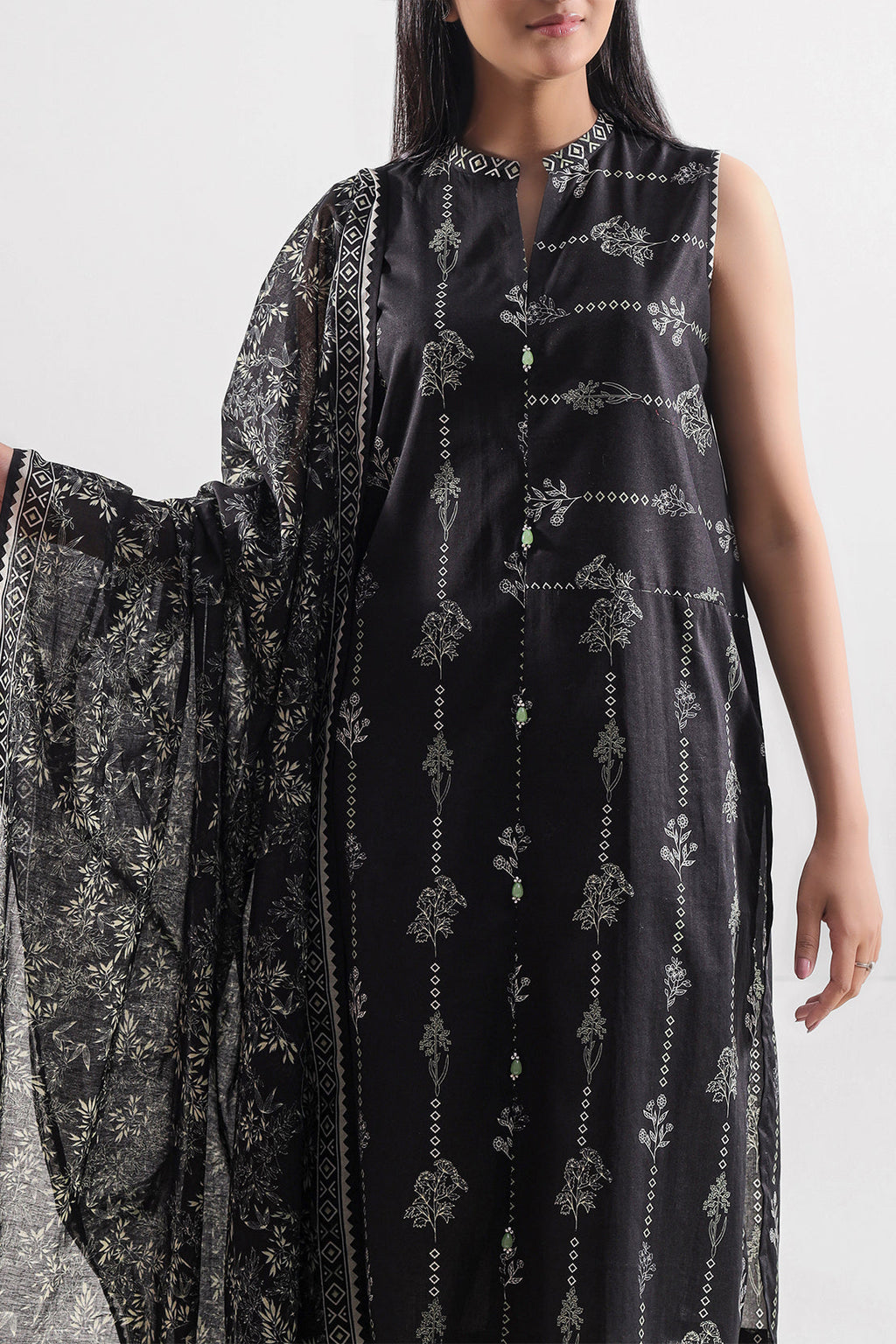 SAYA Printed Lawn 3-Piece Unstitched Suit | SA-1017