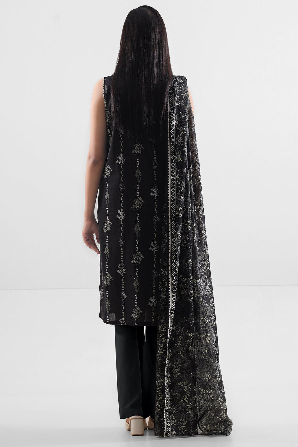 SAYA Printed Lawn 3-Piece Unstitched Suit | SA-1017