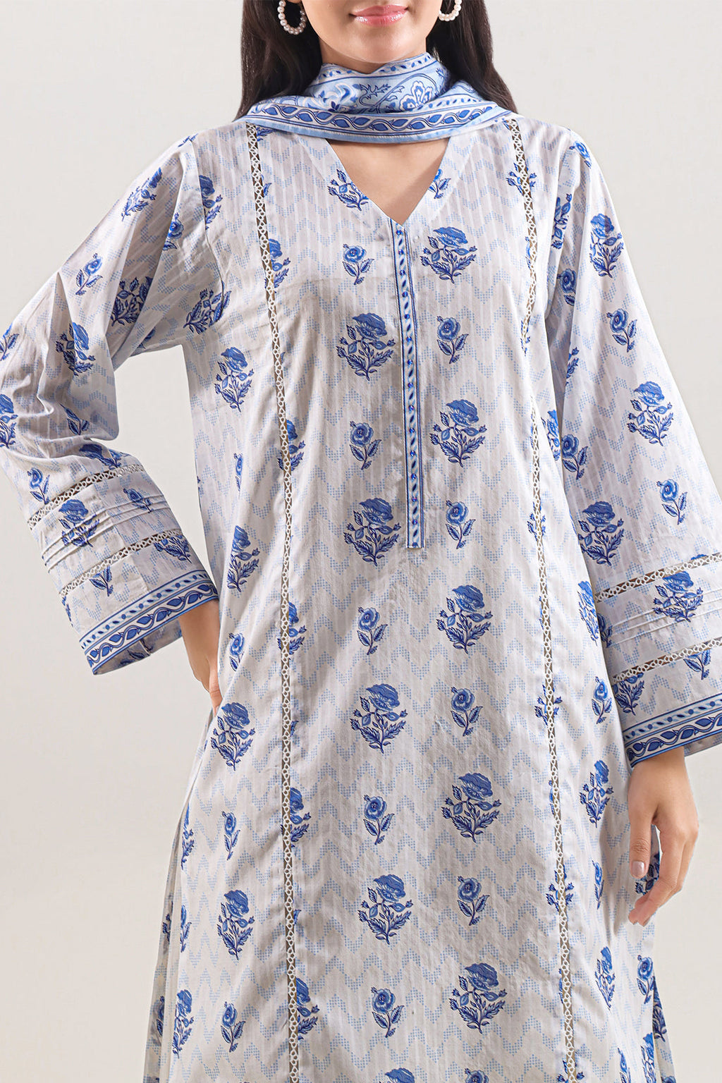 SAYA Printed Lawn 3-Piece Unstitched Suit | SA-1008