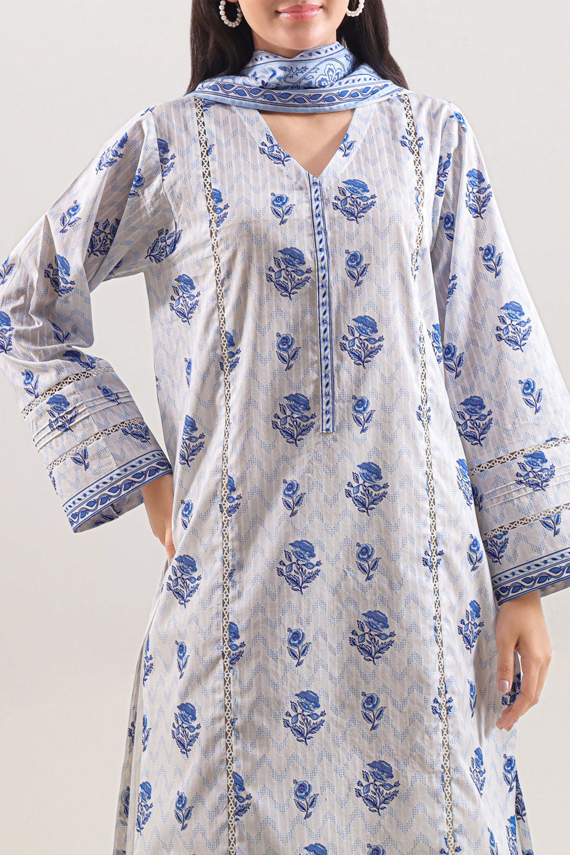 SAYA Printed Lawn 3-Piece Unstitched Suit | SA-1008