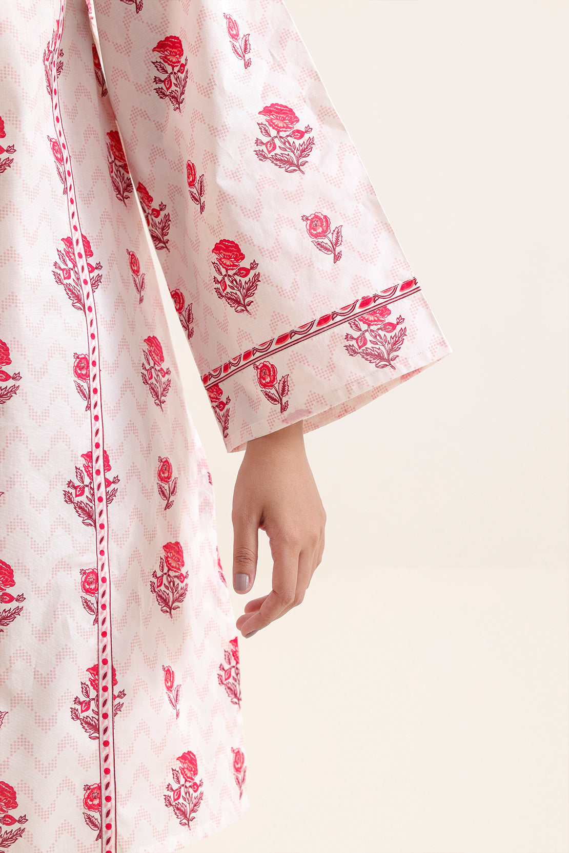 SAYA Printed Lawn 3-Piece Unstitched Suit | SA-1020