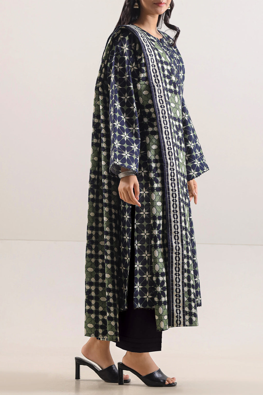 SAYA Printed Lawn 3-Piece Unstitched Suit | SA-1005