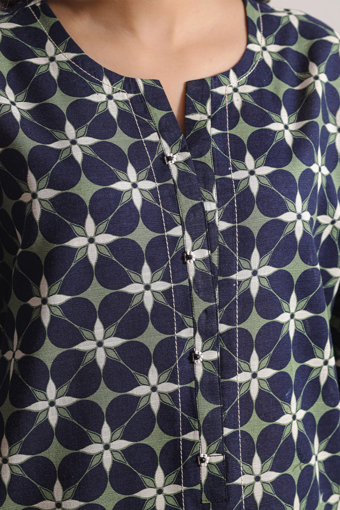 SAYA Printed Lawn 3-Piece Unstitched Suit | SA-1005